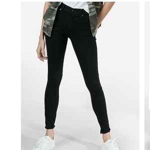 Mid rise skinny jeans